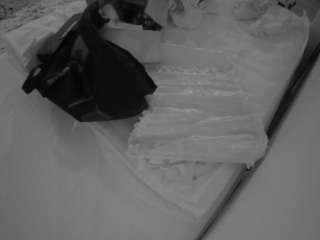 voyeurcam-julmodels-whitebed-1