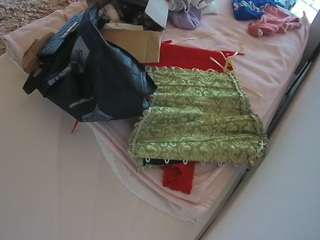 voyeurcam-julmodels-whitebed-1