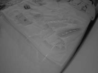 voyeurcam-julmodels-whitebed-1