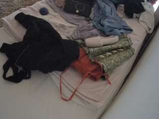 voyeurcam-julmodels-whitebed-1 camsoda