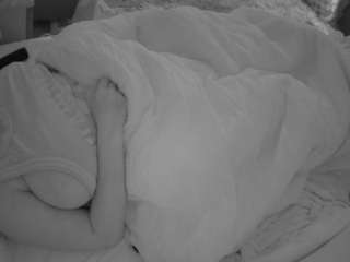 voyeurcam-julmodels-whitebed-1 webcam model