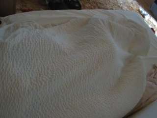 voyeurcam-julmodels-whitebed-1