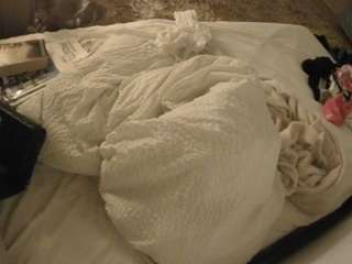 voyeurcam-julmodels-whitebed-1