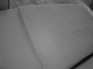 voyeurcam-julmodels-whitebed-1