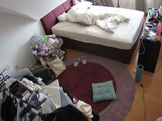 voyeurcam-julmodels-whitebed-1 live cam profile