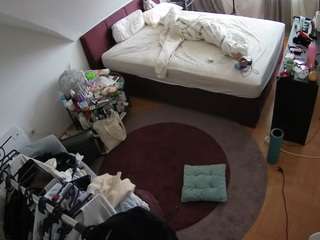 voyeurcam-julmodels-whitebed-1 live cam profile