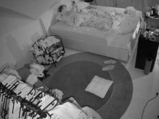 voyeurcam-julmodels-whitebed-1 live cam profile