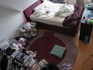 voyeurcam-julmodels-whitebed-1 Hidden live webcam