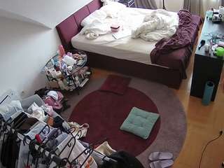 voyeurcam-julmodels-whitebed-1 Pov live webcam