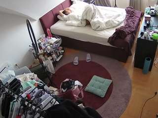 voyeurcam-julmodels-whitebed-1 live cam profile
