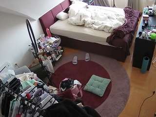 voyeurcam-julmodels-whitebed-1 live cam profile