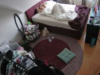 le modèle voyeurcam-julmodels-whitebed-1 est en webcam porno dans un show sur le site camsoda, il possède les tags suivants: average,black hair,flash,hidden,hidden cam,julmodels-house,no drinking,no smoking,pov,sex,sexwebcam,voyeur,hd