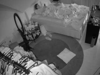 voyeurcam-julmodels-whitebed-1 live cam profile