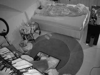 voyeurcam-julmodels-whitebed-1's CamSoda show and profile