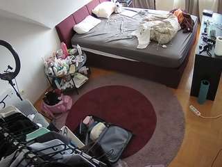 voyeurcam-julmodels-whitebed-1 webcam