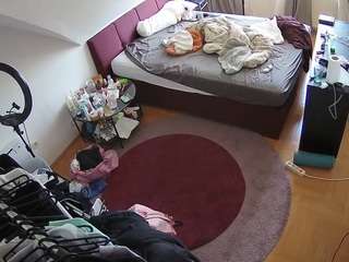 voyeurcam-julmodels-whitebed-1 webcam