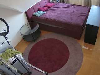 Live stream of voyeurcam-julmodels-whitebed-1