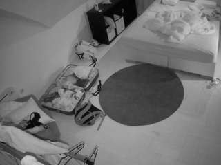 le modèle voyeurcam-julmodels-whitebed-1 est en webcam porno dans un show sur le site camsoda, il possède les tags suivants: average,black hair,flash,hidden,hidden cam,julmodels-house,no drinking,no smoking,pov,sex,sexwebcam,voyeur,hd