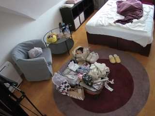 voyeurcam-julmodels-whitebed-1 webcam