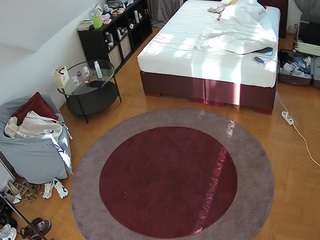 voyeurcam-julmodels-whitebed-1
