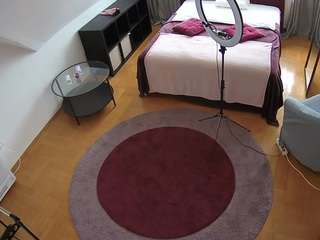 voyeurcam-julmodels-whitebed-1 Sex Cam Show