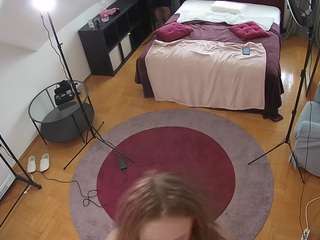 voyeurcam-julmodels-whitebed-1 Sex Cam Show