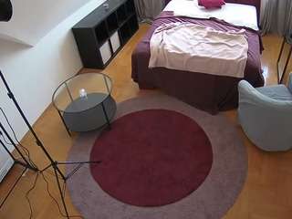 voyeurcam-julmodels-whitebed-1 live webcam show