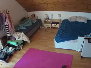 Julmodels Bedroom-C1's Live Sex Cam Show