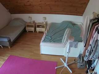 voyeurcam-julmodels-whitebed-2 Black Cam Models camsoda