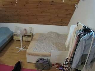 voyeurcam-julmodels-whitebed-2 Live Cam Models camsoda