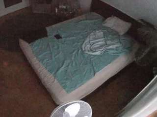 voyeurcam-julmodels-whitebed-2 Voyeur College camsoda