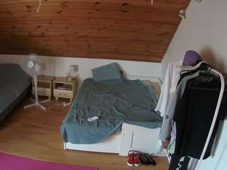 voyeurcam-julmodels-whitebed-2 Adult Cam Models camsoda