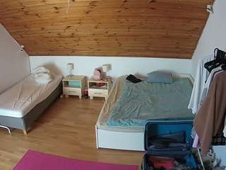 voyeurcam-julmodels-whitebed-2 Online Cam Models camsoda