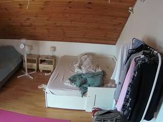 voyeurcam-julmodels-whitebed-2 Bbw Cam Model camsoda