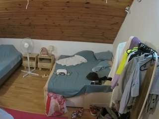 Male Cam Model camsoda voyeurcam-julmodels-whitebed-2