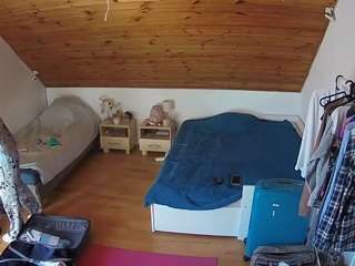 Nude Adult Models camsoda voyeurcam-julmodels-whitebed-2