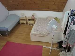 voyeurcam-julmodels-whitebed-2 Black Cam Models camsoda