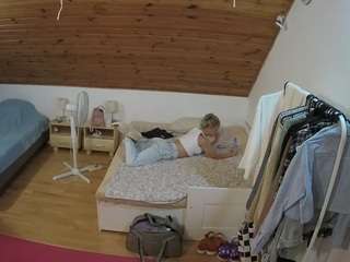 Yfans camsoda voyeurcam-julmodels-whitebed-2