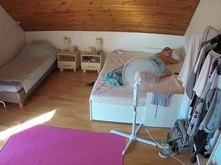 voyeurcam-julmodels-whitebed-2 Free Live Voyeur camsoda