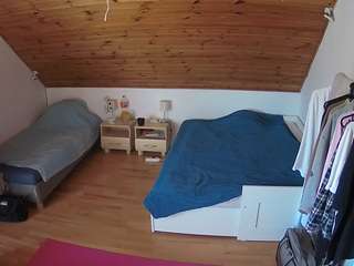 Mfc Model Login camsoda voyeurcam-julmodels-whitebed-2