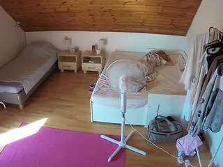 voyeurcam-julmodels-whitebed-2 Nude Chubby Models camsoda