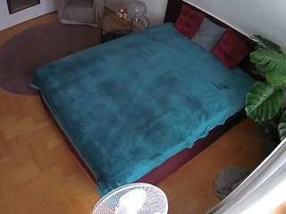 Voyeir House camsoda voyeurcam-julmodels-whitebed-2