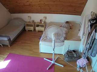 Livejasmin Model Login camsoda voyeurcam-julmodels-whitebed-2