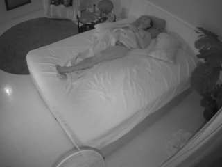 Voyeur House Cams camsoda voyeurcam-julmodels-whitebed-2