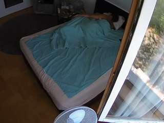 Voyeur House Cam camsoda voyeurcam-julmodels-whitebed-2