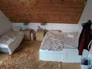 voyeurcam-julmodels-whitebed-2 webcam model