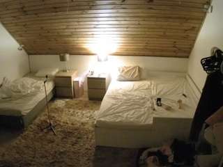 voyeurcam-julmodels-whitebed-2 Webcam Model Profile