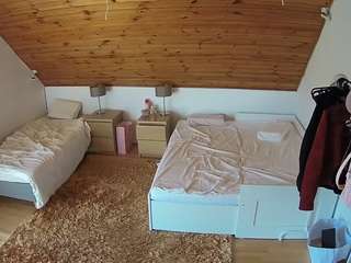 voyeurcam-julmodels-whitebed-2 Modèle Webcam Profil