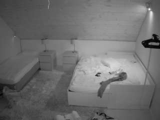 voyeurcam-julmod... Live Webcam on CamSoda