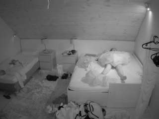 voyeurcam-julmodels-... webcam